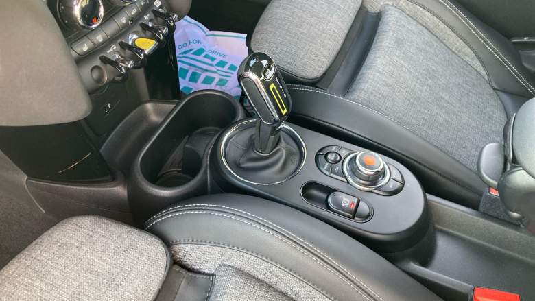 MINI Hatchback 135kW Cooper S Level 2 33kWh 3dr Auto Electric Hatchback